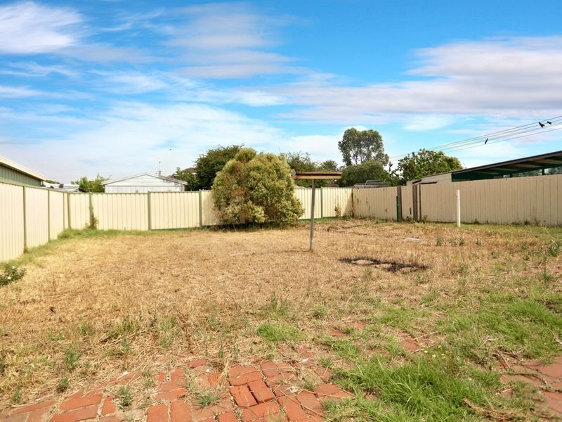 15 Tamar Drive, Melton South VIC 3338