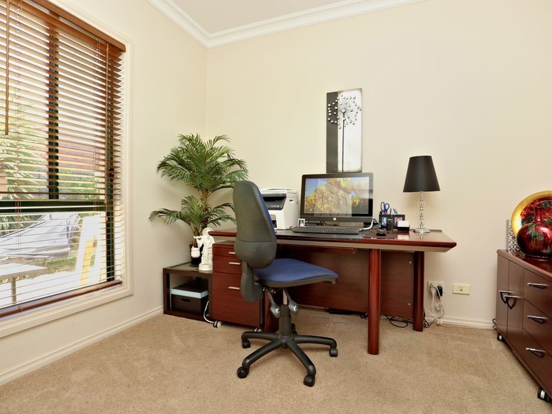 9 Conder Place, Caroline Springs VIC 3023