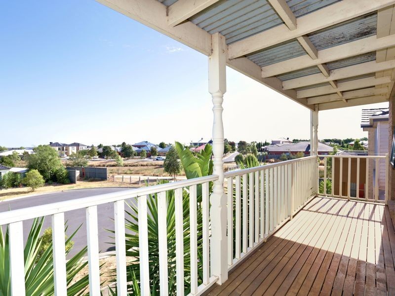 9 Conder Place, Caroline Springs VIC 3023