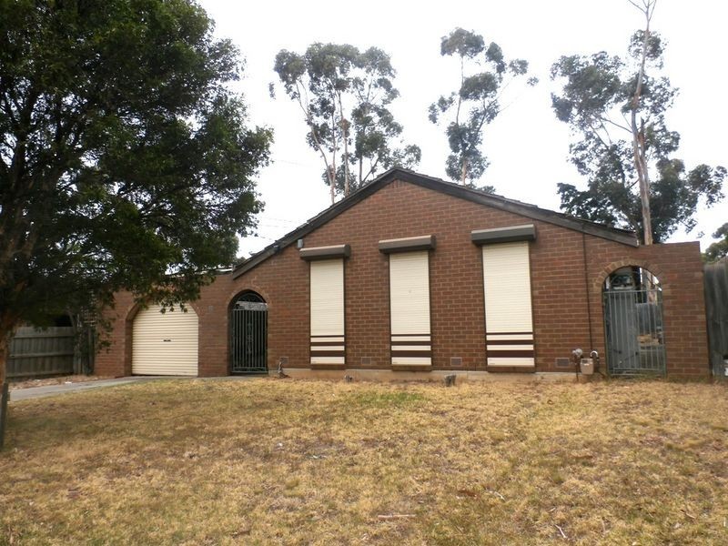 5 Myuna Drive, Kings Park VIC 3021