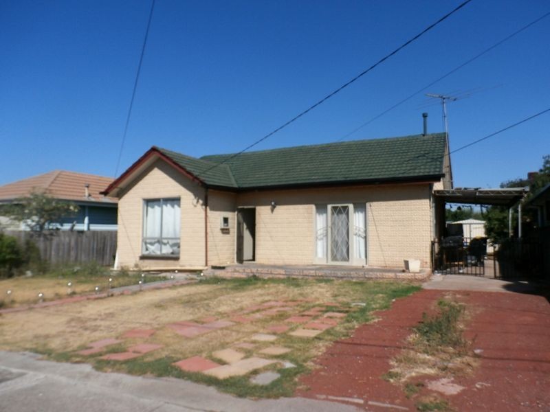 9 Cobham Street, St Albans VIC 3021