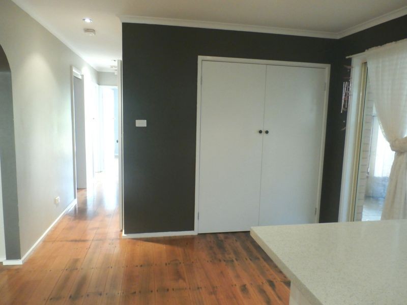 33 Penguin Street, Melton VIC 3337