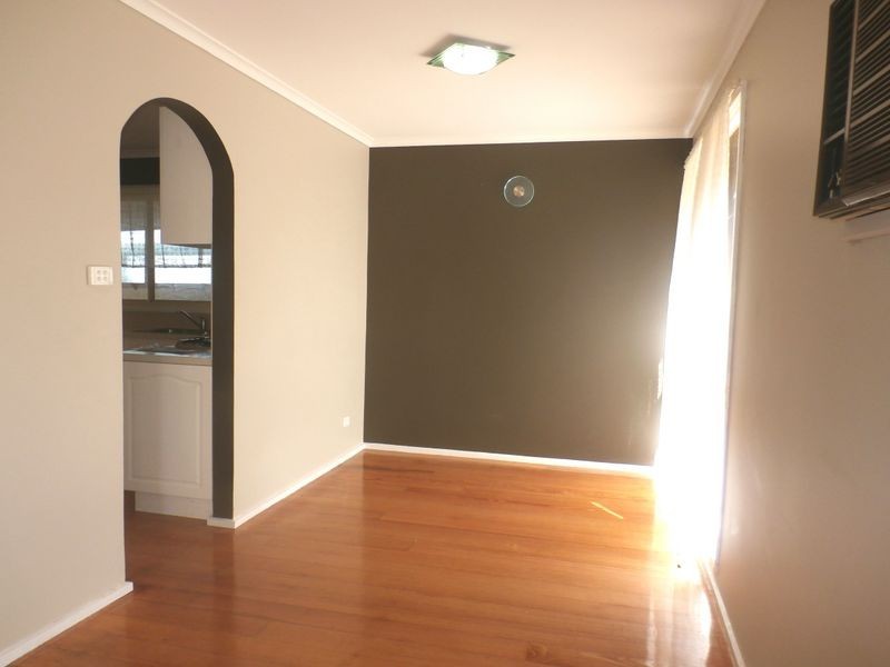 33 Penguin Street, Melton VIC 3337