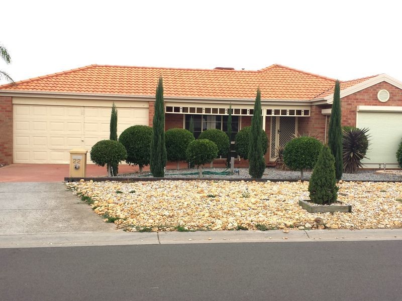 22 Amber Way, Taylors Hill VIC 3037