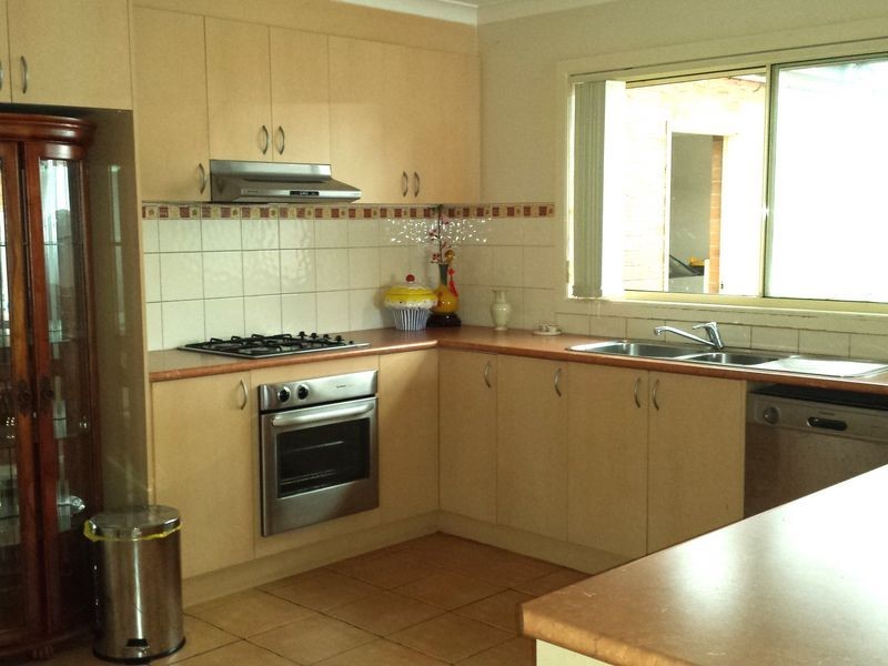 22 Amber Way, Taylors Hill VIC 3037