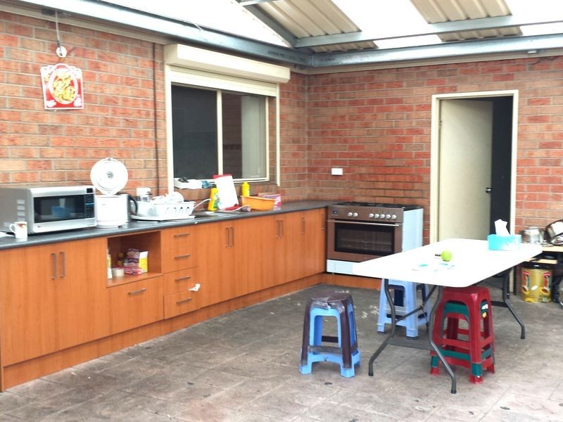 22 Amber Way, Taylors Hill VIC 3037