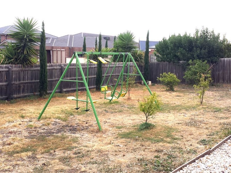 22 Amber Way, Taylors Hill VIC 3037