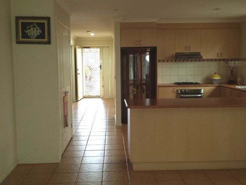 22 Amber Way, Taylors Hill VIC 3037