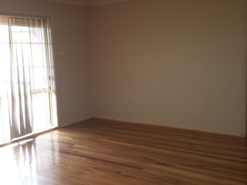 22 Amber Way, Taylors Hill VIC 3037