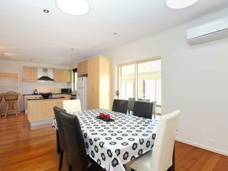 8 Nova Avenue, Deer Park VIC 3023