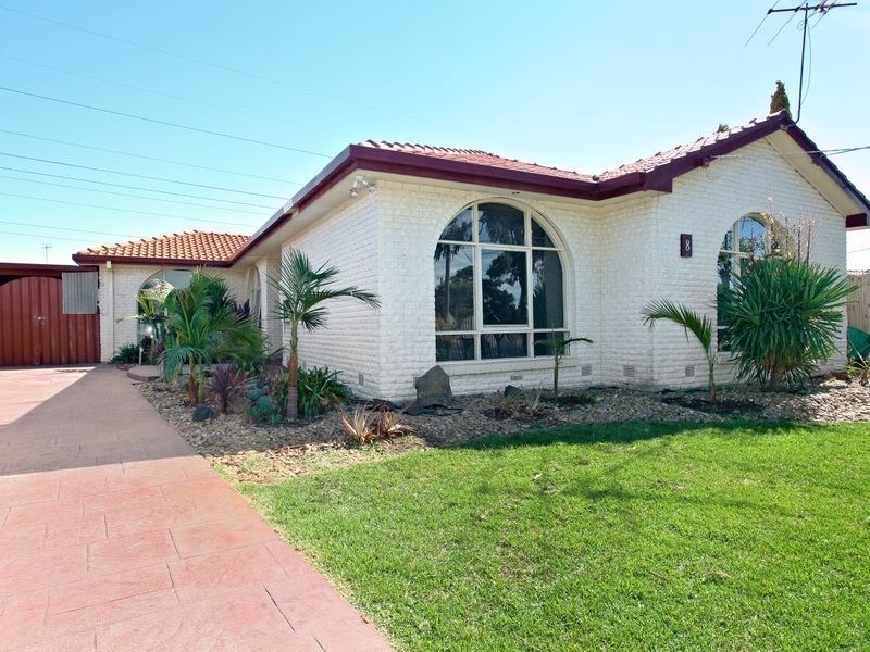 8 Nova Avenue, Deer Park VIC 3023