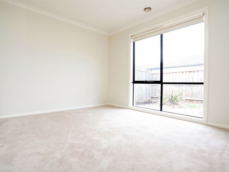 44 Belleville Close, Burnside Heights VIC 3023