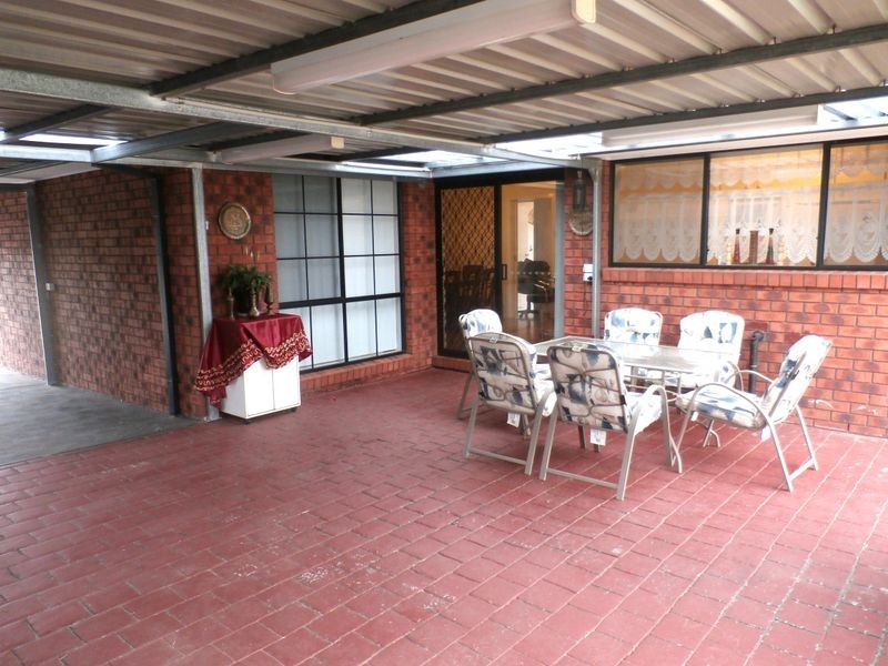 7 Shale Court, Delahey VIC 3037