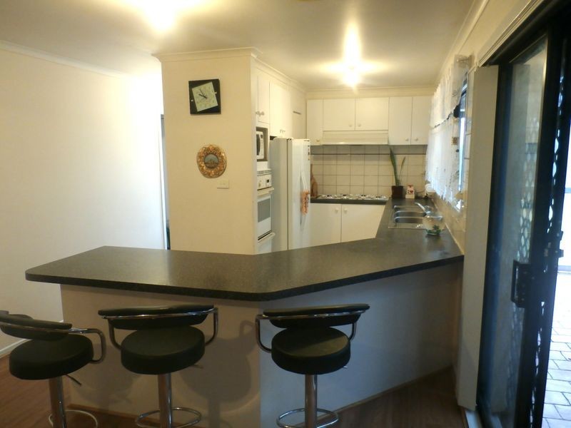 7 Shale Court, Delahey VIC 3037