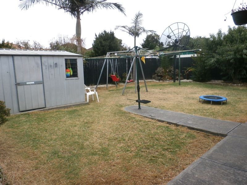 7 Shale Court, Delahey VIC 3037