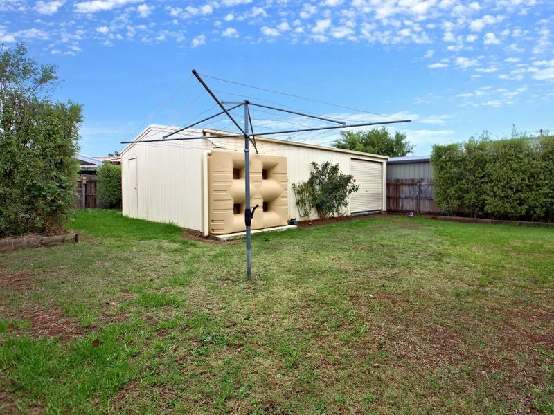 4 Alexander Close, Delahey VIC 3037