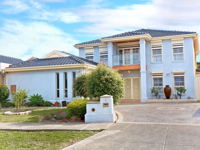 5 Cormorant Drive, Deer Park VIC 3023