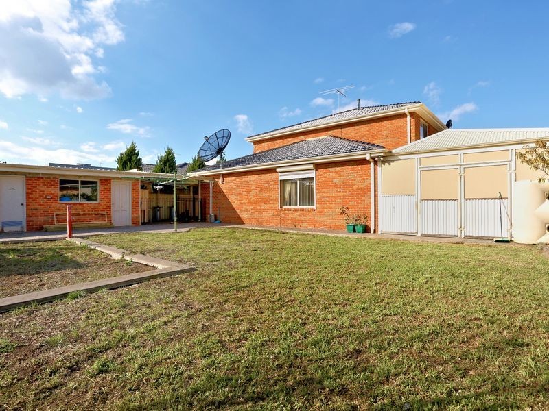 5 Cormorant Drive, Deer Park VIC 3023