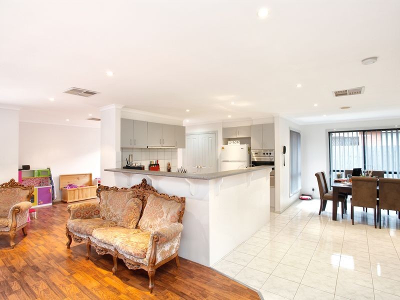 30 Antonie Ave, Delahey VIC 3037