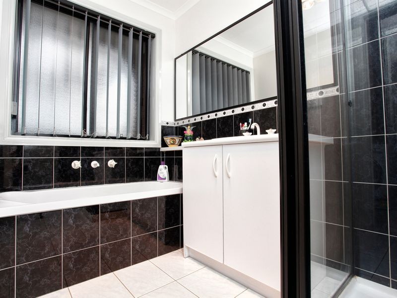 30 Antonie Ave, Delahey VIC 3037