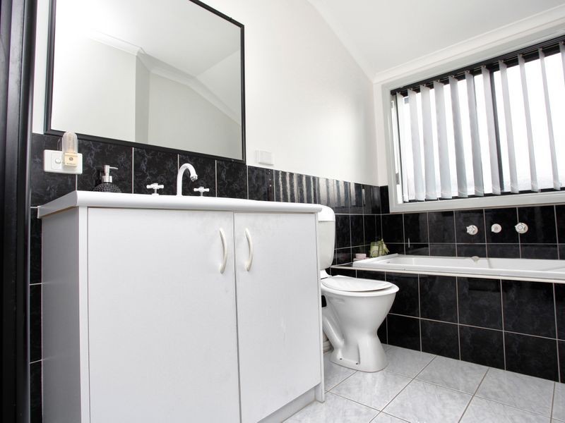 30 Antonie Ave, Delahey VIC 3037