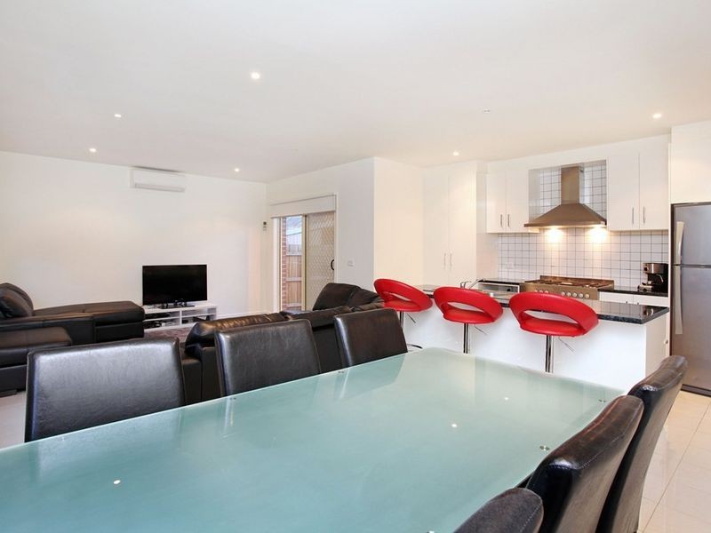 2/47 Andrew Road, St Albans VIC 3021