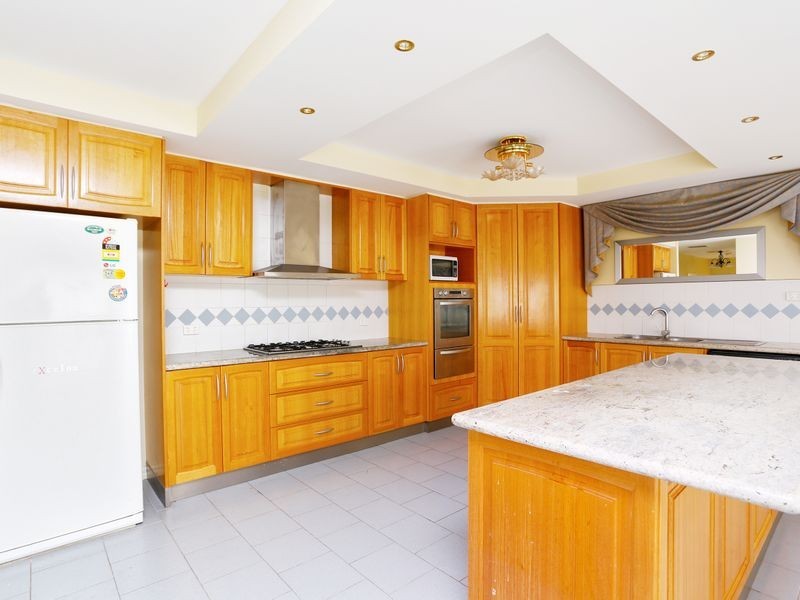 34 Deakin Grove, Burnside Heights VIC 3023