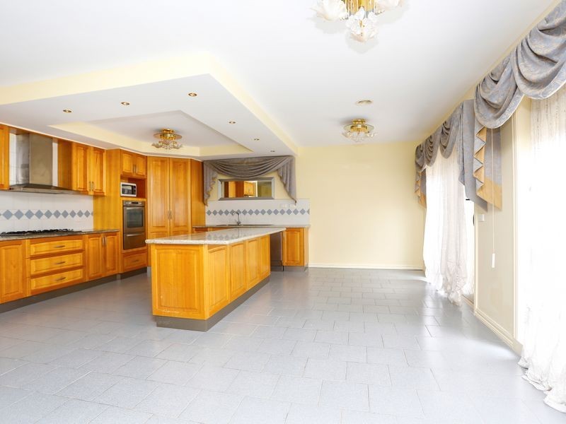 34 Deakin Grove, Burnside Heights VIC 3023