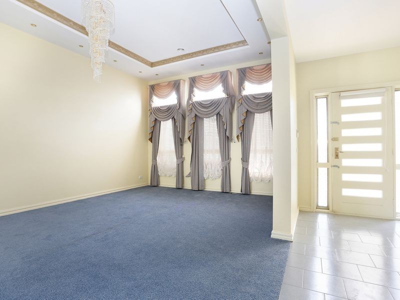 34 Deakin Grove, Burnside Heights VIC 3023