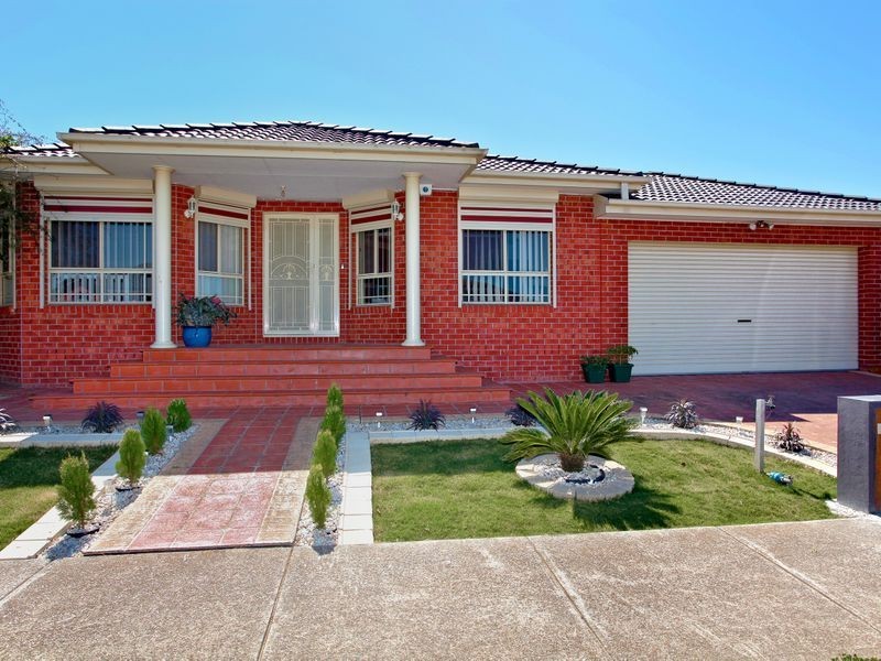 22 Moorland Road, Deer Park VIC 3023