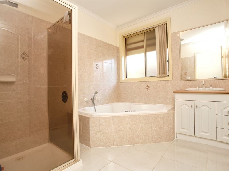 22 Moorland Road, Deer Park VIC 3023