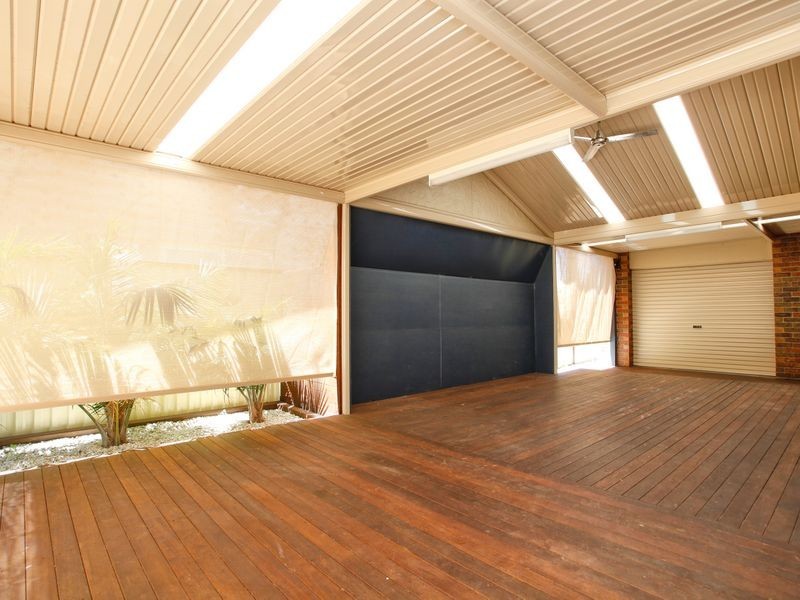 32 Loddon Drive, Taylors Hill VIC 3037