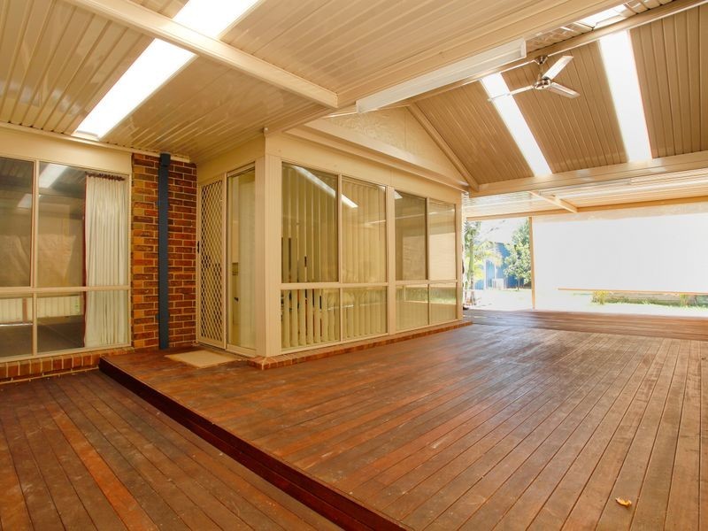 32 Loddon Drive, Taylors Hill VIC 3037