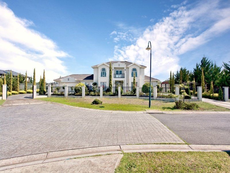 5 Zebrina Close, Hillside VIC 3037