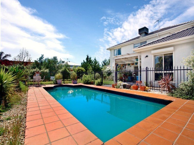 5 Zebrina Close, Hillside VIC 3037
