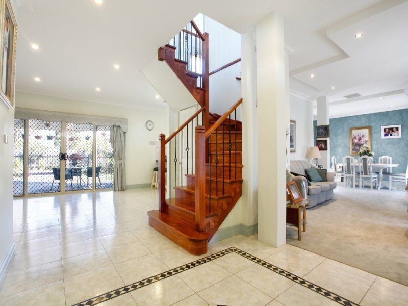 5 Zebrina Close, Hillside VIC 3037