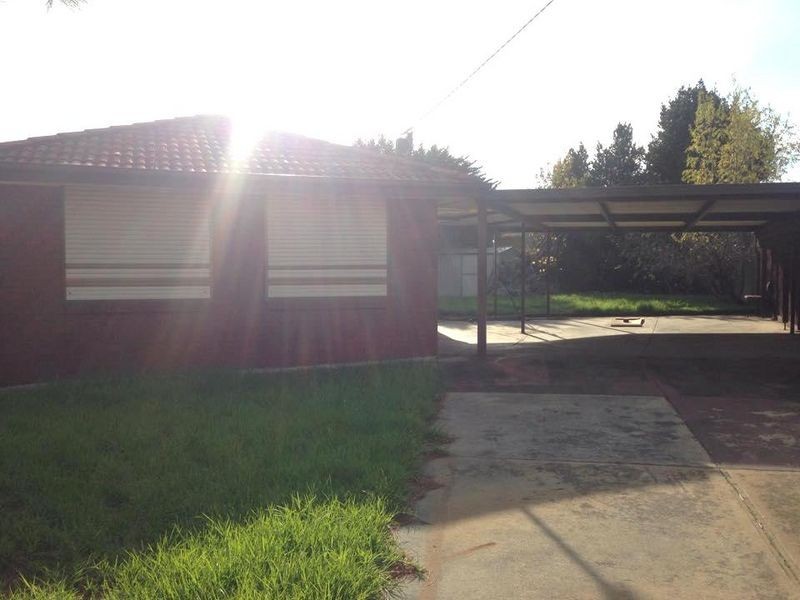14 Palace Court, Kings Park VIC 3021