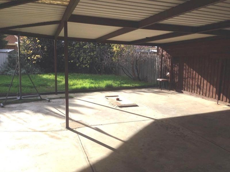 14 Palace Court, Kings Park VIC 3021
