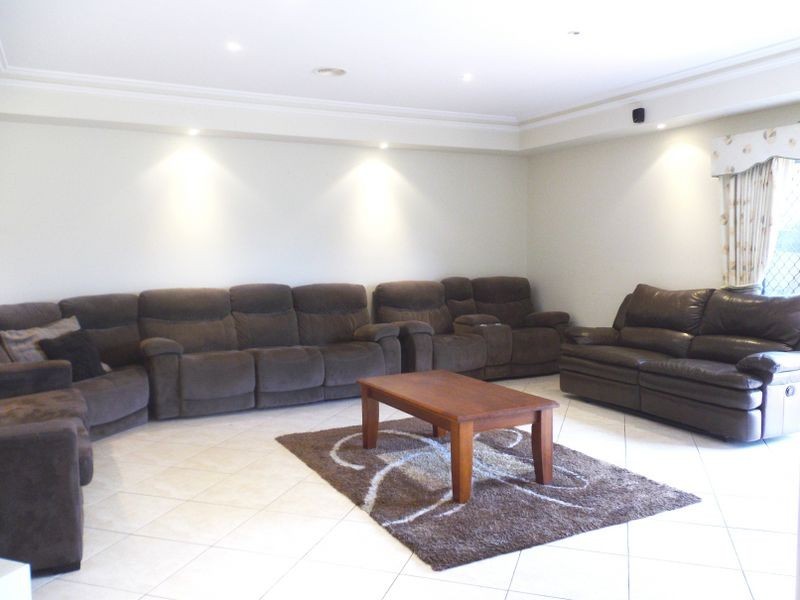 30 Perceval Crescent, Taylors Lakes VIC 3038