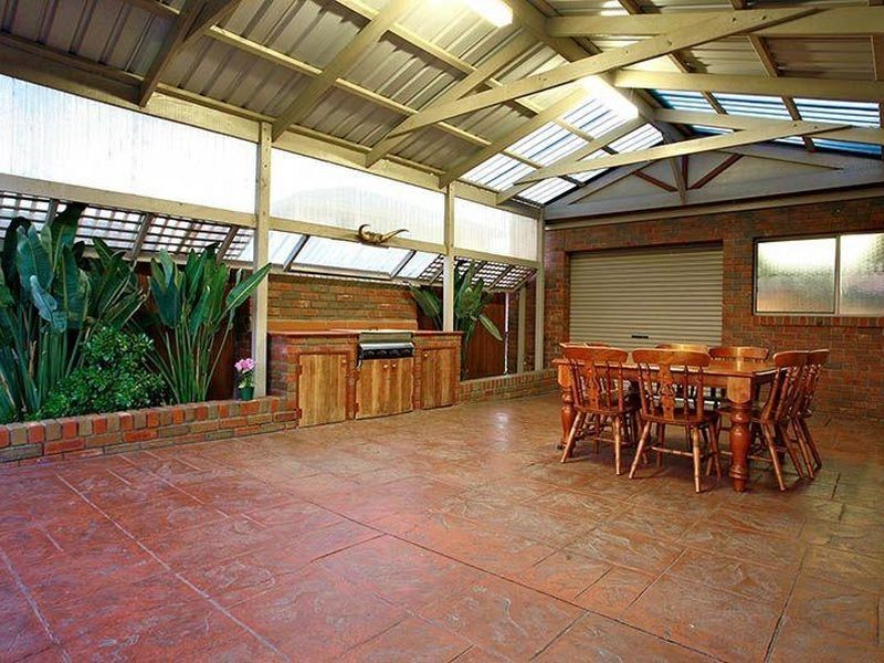 30 Perceval Crescent, Taylors Lakes VIC 3038