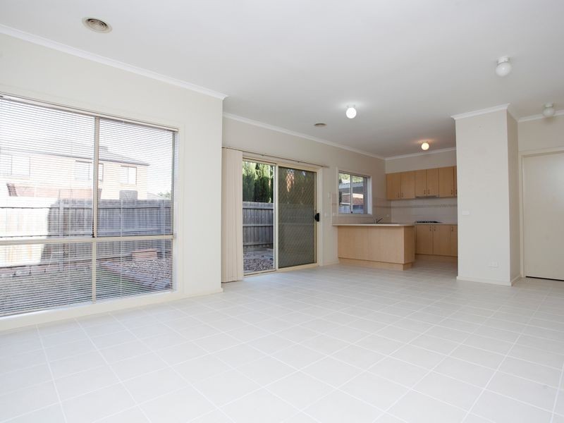 71 The Glades, Taylors Hill VIC 3037