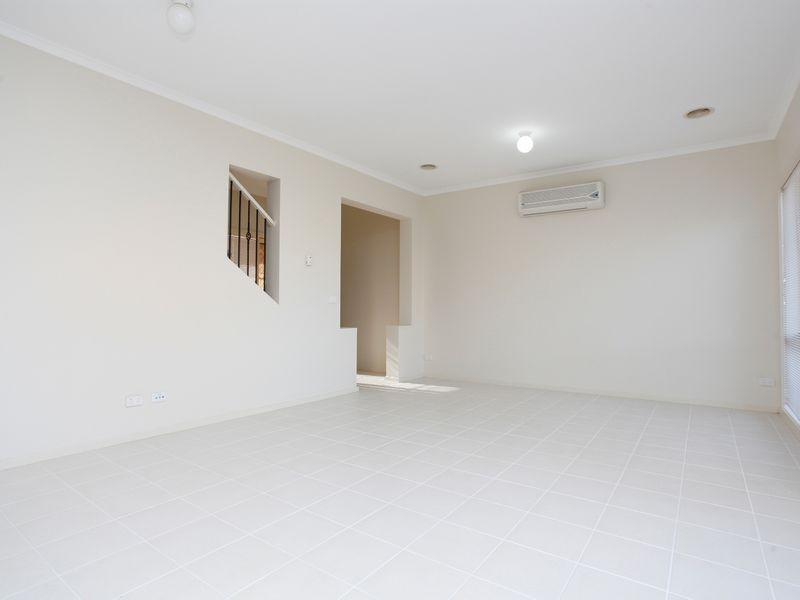 71 The Glades, Taylors Hill VIC 3037