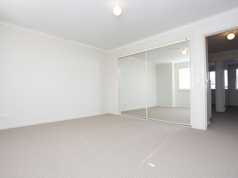 71 The Glades, Taylors Hill VIC 3037