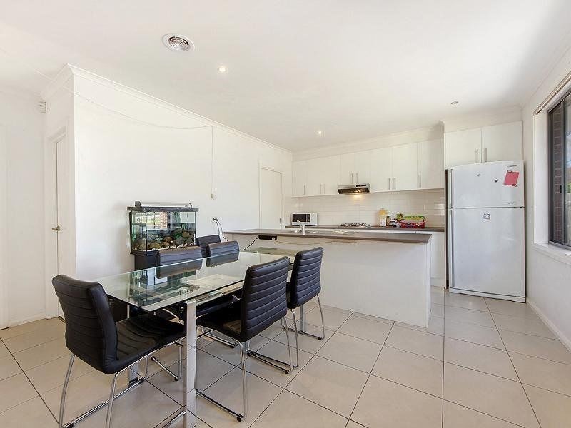 1/46 Kings Road, St Albans VIC 3021