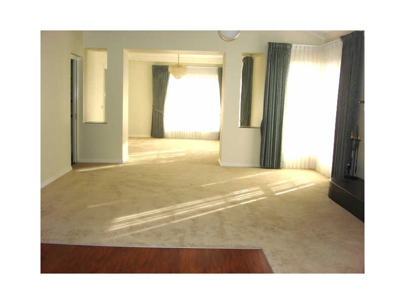 38 Reed Crescent, Taylors Lakes VIC 3038