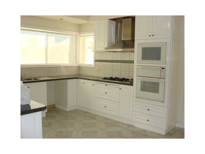 38 Reed Crescent, Taylors Lakes VIC 3038