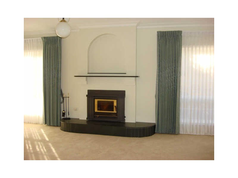 38 Reed Crescent, Taylors Lakes VIC 3038