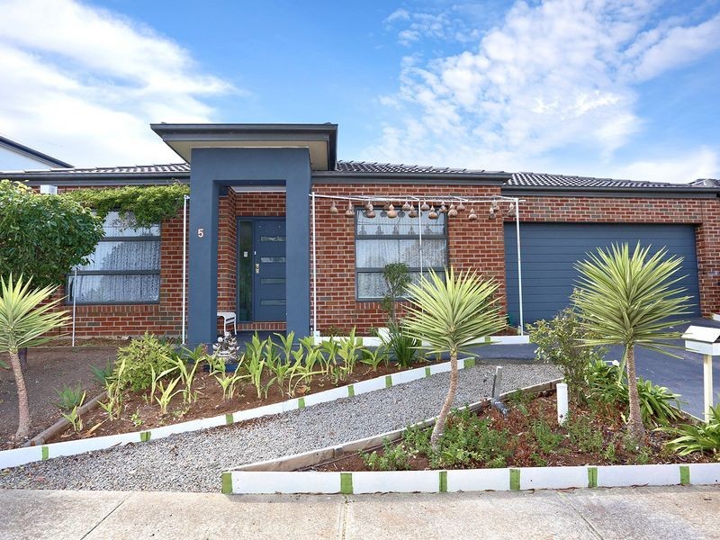 5 Parkes Way, Burnside Heights VIC 3023