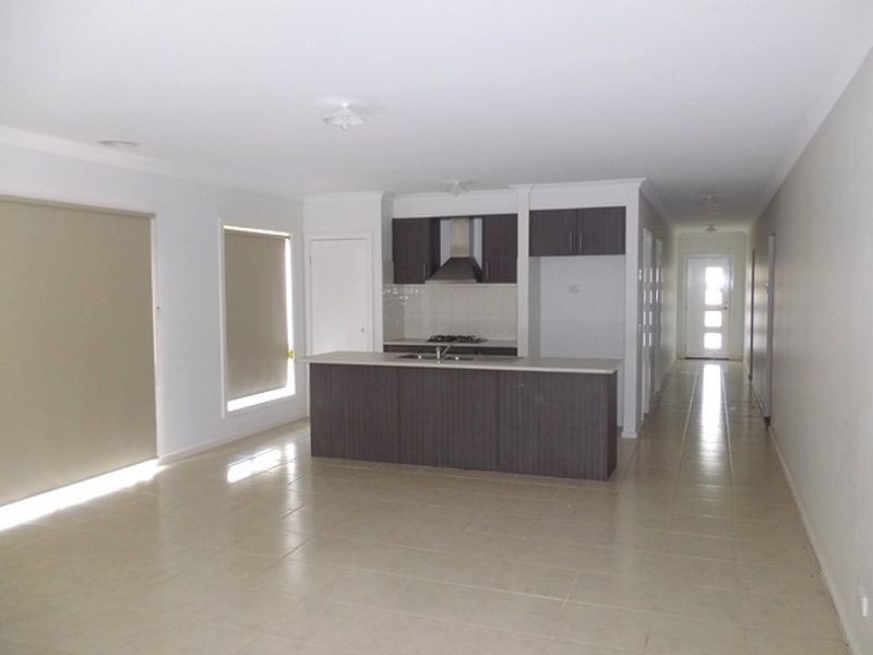 16 Olivia Rise, Tarneit VIC 3029