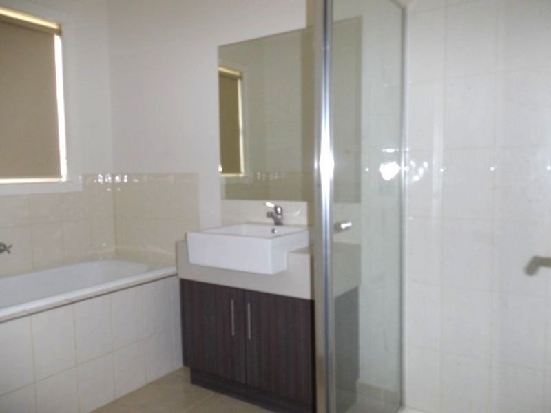 16 Olivia Rise, Tarneit VIC 3029